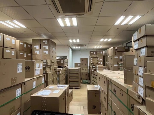 S5735-L48P4X-A1 Commutatore di accesso alla rete Gigabit a 48 porte