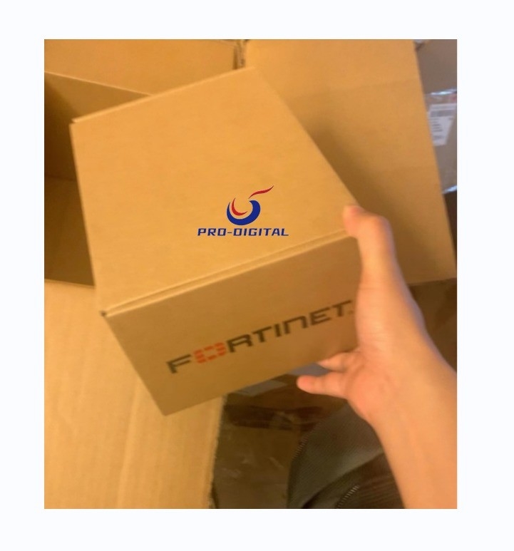 Firewall cablato Fortinet FG-30E 900 mila sessioni simultanee per una sicurezza robusta